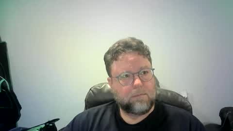 Snapshot of mister_happy567 chatting on 10-30-25, 05:20 Mr. Happy online show from 10-30-25, 05:20