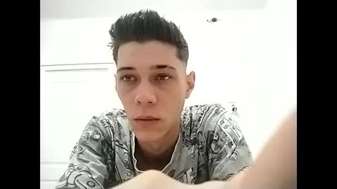 MisteriosoXragazzoX online show from 09-12-25, 08:25