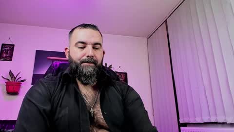 Snapshot of misterlov3r chatting on 12-19-24, 10:21 misterlov3r online show from 12-19-24, 10:21