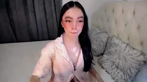 Snapshot of misterytgirl chatting on 04-12-26, 06:18 CRISHA online show from 04-12-26, 06:18