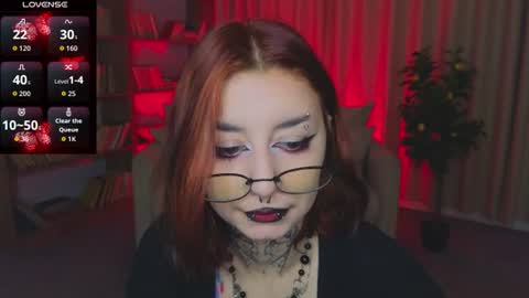 Snapshot of mistress__marcelline chatting on 06-26-26, 01:54 Marcelline online show from 06-26-26, 01:54