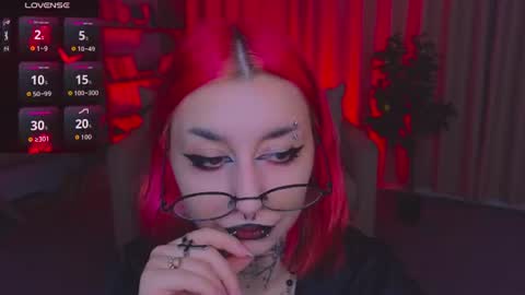 Snapshot of mistress__marcelline chatting on 07-16-26, 02:06 Marcelline online show from 07-16-26, 02:06