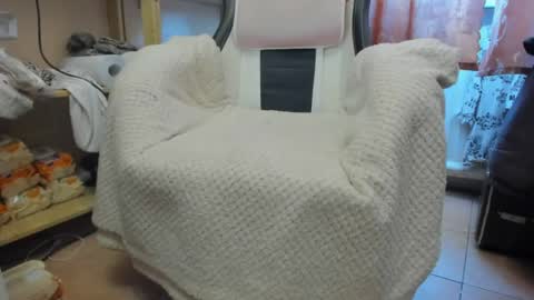 mistress_adel online show from 04-17-26, 07:33