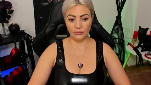 Miss CatSnow online show from 01-26-25, 01:36