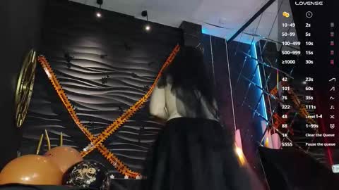 Darsy online show from 10-30-25, 02:07