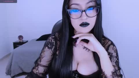 Mistress online show from 01-18-26, 01:53