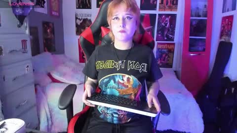 Snapshot of mistresscrowley_999 chatting on 10-30-25, 08:38 mistresscrowley_999 online show from 10-30-25, 08:38