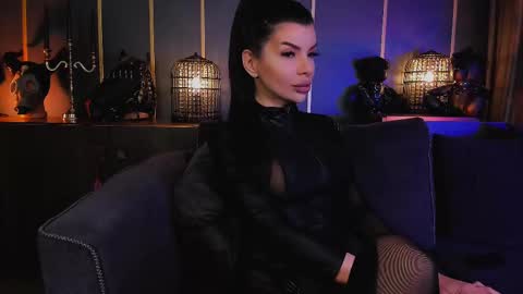 Snapshot of mistresselenia chatting on 02-09-25, 11:47 Elenia online show from 02-09-25, 11:47