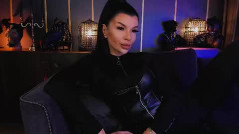 Snapshot of mistresselenia chatting on 02-10-25, 10:20 Elenia online show from 02-10-25, 10:20