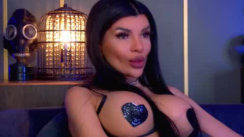 Elenia online show from 01-18-26, 07:34