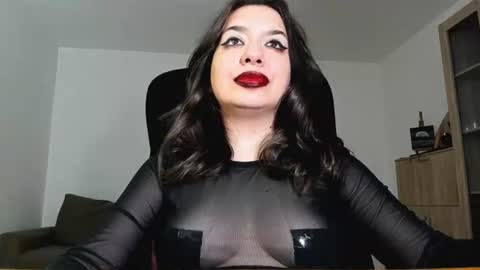 Snapshot of mistressmichelle5 chatting on 06-18-26, 08:02 YourGoddessM online show from 06-18-26, 08:02
