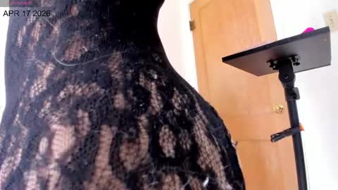 Natti   online show from 04-17-26, 03:48