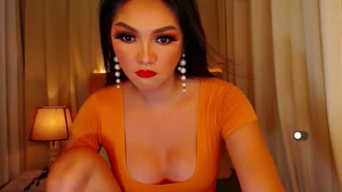 Snapshot of mistressseductionleah chatting on 04-19-26, 08:44 Leah online show from 04-19-26, 08:44