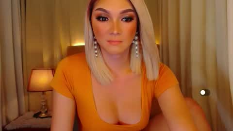 Snapshot of mistressseductionleah chatting on 05-06-26, 02:11 Leah online show from 05-06-26, 02:11