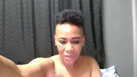 Snapshot of mistressshirleyx chatting on 03-10-26, 06:18 mistressshirleyx online show from 03-10-26, 06:18