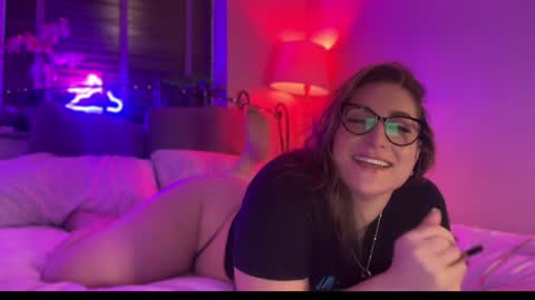 Snapshot of mistresssx chatting on 12-17-24, 04:32 Miss X online show from 12-17-24, 04:32