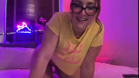 Snapshot of mistresssx chatting on 09-27-25, 03:17 Miss X online show from 09-27-25, 03:17
