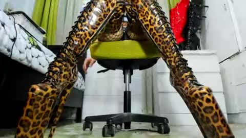 Snapshot of mistresstiffany69 chatting on 07-28-26, 11:17 Tiffany online show from 07-28-26, 11:17