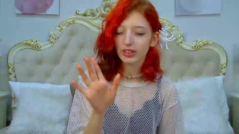 Snapshot of mistymarlow chatting on 10-17-25, 05:43 Misty online show from 10-17-25, 05:43