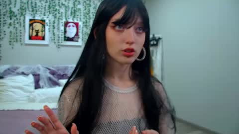 Snapshot of mistymarlow chatting on 11-04-25, 06:23 Misty online show from 11-04-25, 06:23