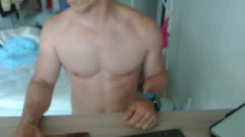 Snapshot of mitcheli chatting on 07-02-26, 02:01 Onlyfans online show from 07-02-26, 02:01