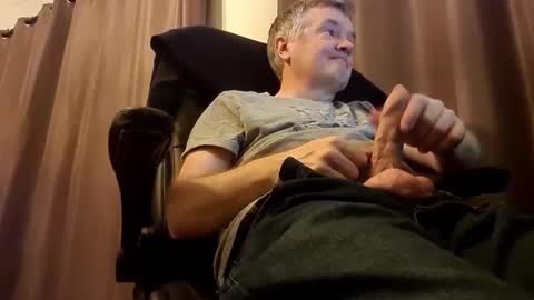 Snapshot of mitchoxxford chatting on 03-02-26, 10:33 mitchoxxford online show from 03-02-26, 10:33