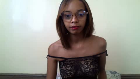 Snapshot of mitiah06 chatting on 06-16-26, 05:21 mitiah06 online show from 06-16-26, 05:21