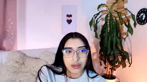 Snapshot of mitsuri_7777 chatting on 10-05-25, 04:11 Liaaaaaaaa online show from 10-05-25, 04:11