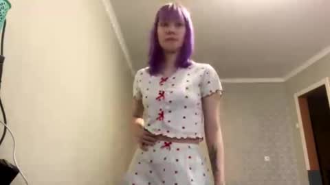 Mila online show from 10-19-25, 08:59