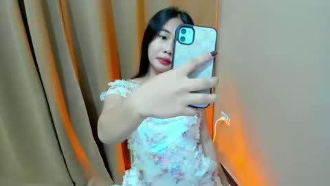 Snapshot of mitsuri_yuki chatting on 09-15-25, 01:22 Mitsu online show from 09-15-25, 01:22