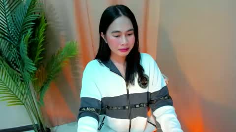 Snapshot of mitsuri_yuki chatting on 10-03-25, 01:02 Mitsu online show from 10-03-25, 01:02