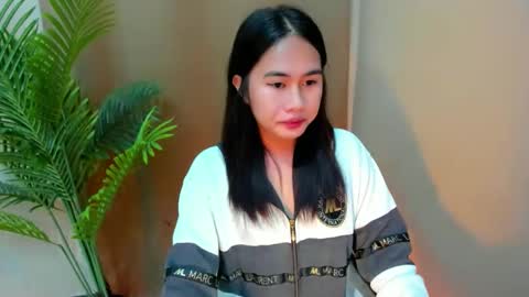 Snapshot of mitsuri_yuki chatting on 10-04-25, 01:58 Mitsu online show from 10-04-25, 01:58