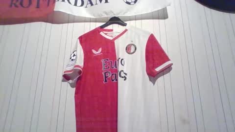 Snapshot of mitta93 chatting on 09-09-25, 11:15 mitta93 online show from 09-09-25, 11:15