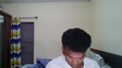 Snapshot of mixedboy_sexy chatting on 09-18-25, 09:06 mixedboy_sexy online show from 09-18-25, 09:06