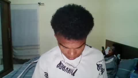 Snapshot of mixedboy_sexy chatting on 10-21-25, 07:03 mixedboy_sexy online show from 10-21-25, 07:03