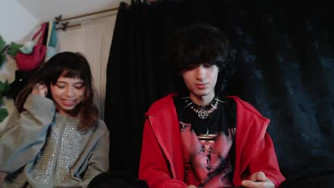 Naomi and Nekorii online show from 04-05-26, 06:10