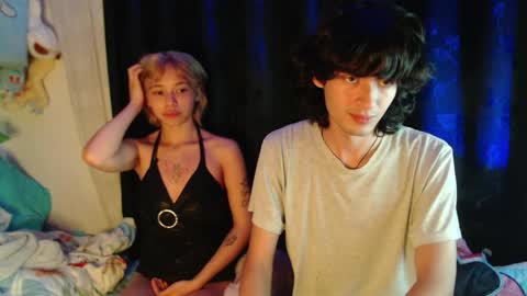 Snapshot of mixipeach chatting on 05-15-26, 07:48 Naomi and Nekorii online show from 05-15-26, 07:48
