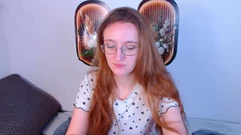 Snapshot of miya_here chatting on 04-20-26, 04:43 Miya online show from 04-20-26, 04:43