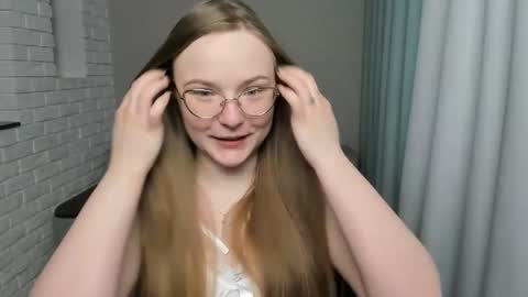 Miya online show from 01-12-25, 10:34