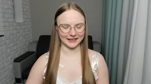 Miya online show from 01-24-25, 04:39