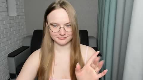 Miya online show from 02-15-25, 06:44