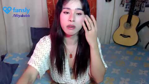 Snapshot of miyakabebe chatting on 06-11-26, 02:53 Miyakabebe online show from 06-11-26, 02:53