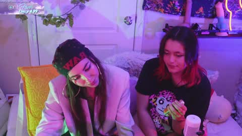 Hera  Tethra Bathtub stream  20k followers  Ask about our custom videos3 online show from 01-20-25, 04:55