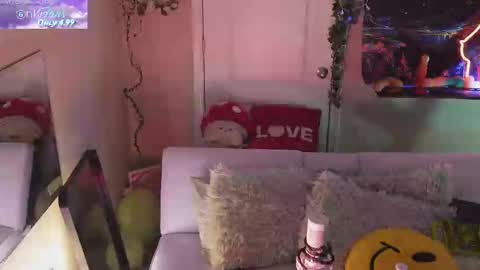 Hera  Tethra Bathtub stream  20k followers  Ask about our custom videos3 online show from 02-19-25, 09:25