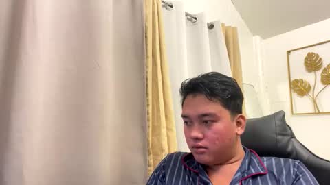 Snapshot of mj_xx7828 chatting on 12-21-25, 08:16 Michole Jay online show from 12-21-25, 08:16