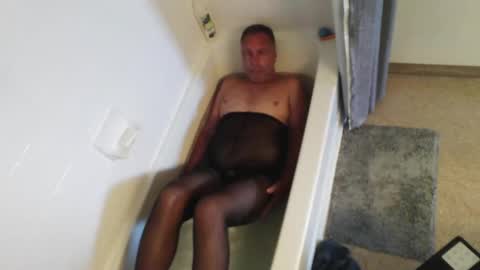 Snapshot of mjeffrey460699861 chatting on 06-06-26, 12:32 mjeffrey460699861 online show from 06-06-26, 12:32