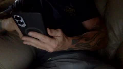 Snapshot of mjg175 chatting on 09-09-25, 05:56 SexyRed online show from 09-09-25, 05:56