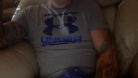 Snapshot of mjg175 chatting on 09-12-25, 03:56 SexyRed online show from 09-12-25, 03:56
