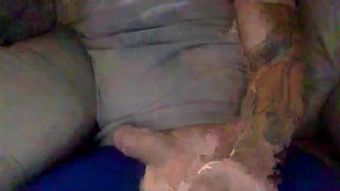 Snapshot of mjg175 chatting on 02-10-26, 05:50 SexyRed online show from 02-10-26, 05:50
