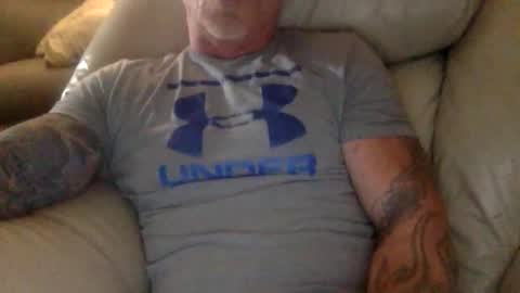 Snapshot of mjg175 chatting on 06-01-26, 07:37 SexyRed online show from 06-01-26, 07:37